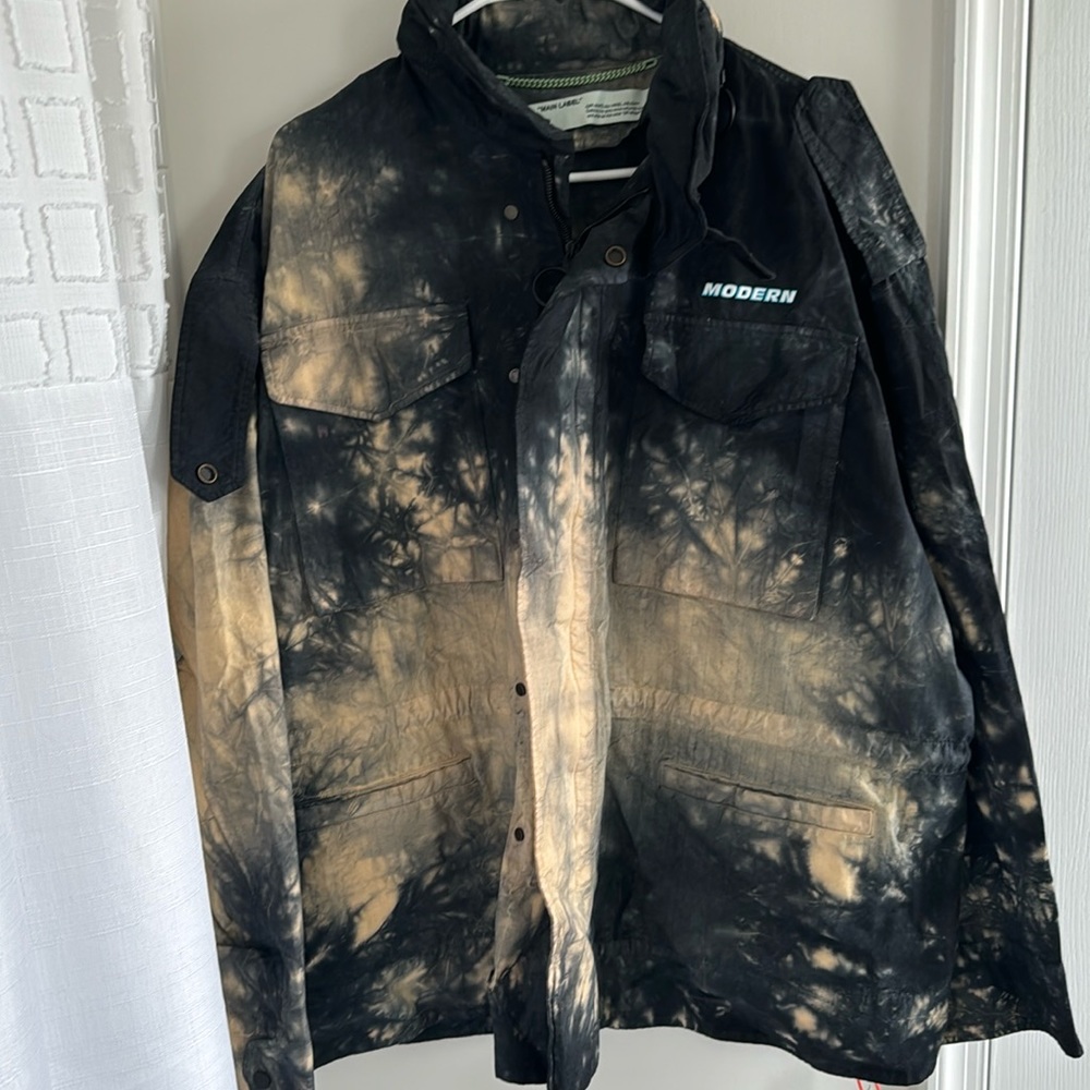 OFF-WHITE™
TIE-DYE NEW FIELD JACKET